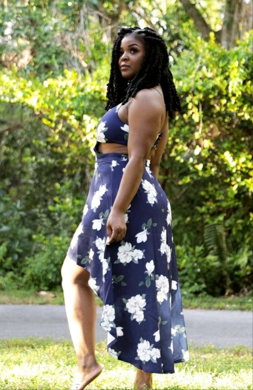 THE "FLIRTY FLORAL" DRESS  (NAVY)